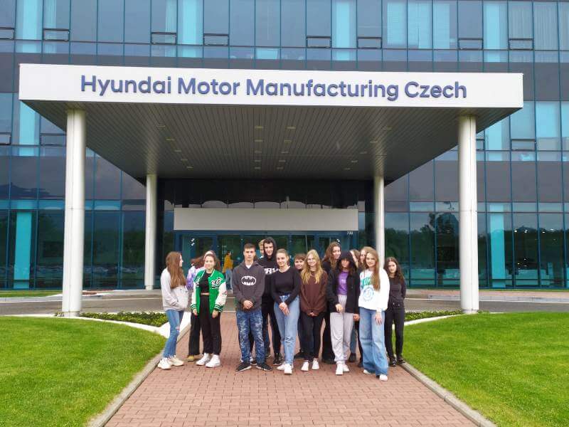 klasa 8 w czeskiej fabryce Hyundai 